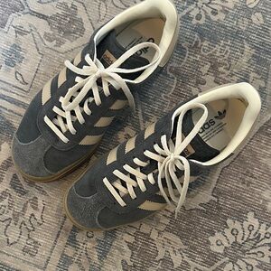 Adidas Men's Dark Gray and Cream Sneakers